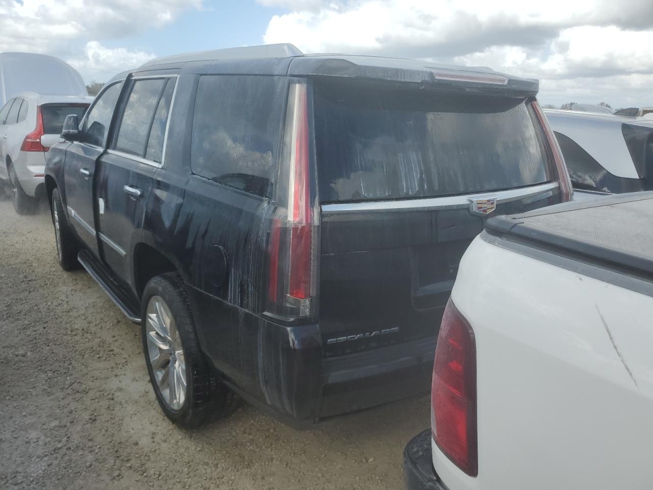 1GYS4BKJ2KR206959 2019 Cadillac Escalade Luxury