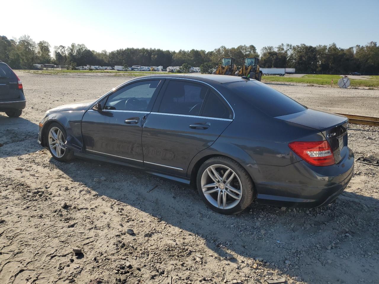 VIN WDDGF4HB7DR266407 2013 MERCEDES-BENZ C-CLASS no.2