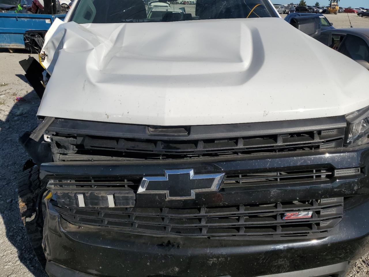 2020 Chevrolet Silverado - Image 11