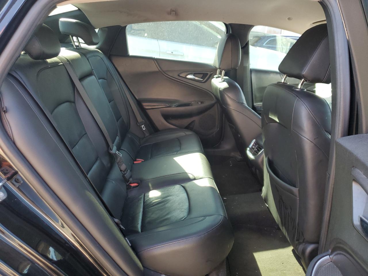 2016 Chevrolet Malibu - Image 10