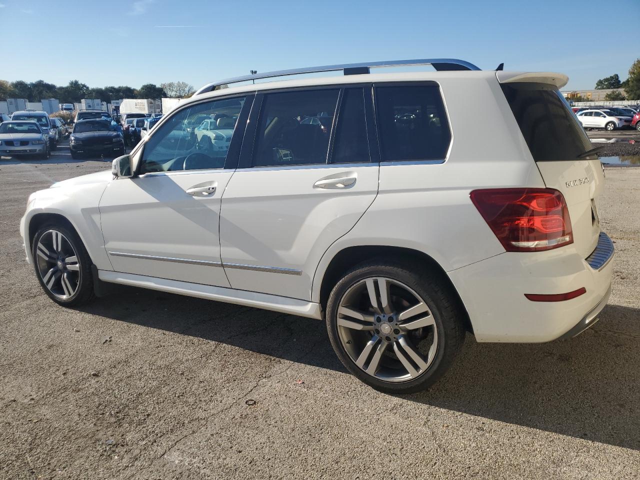 VIN WDCGG8JB0EG165693 2014 MERCEDES-BENZ GLK-CLASS no.2