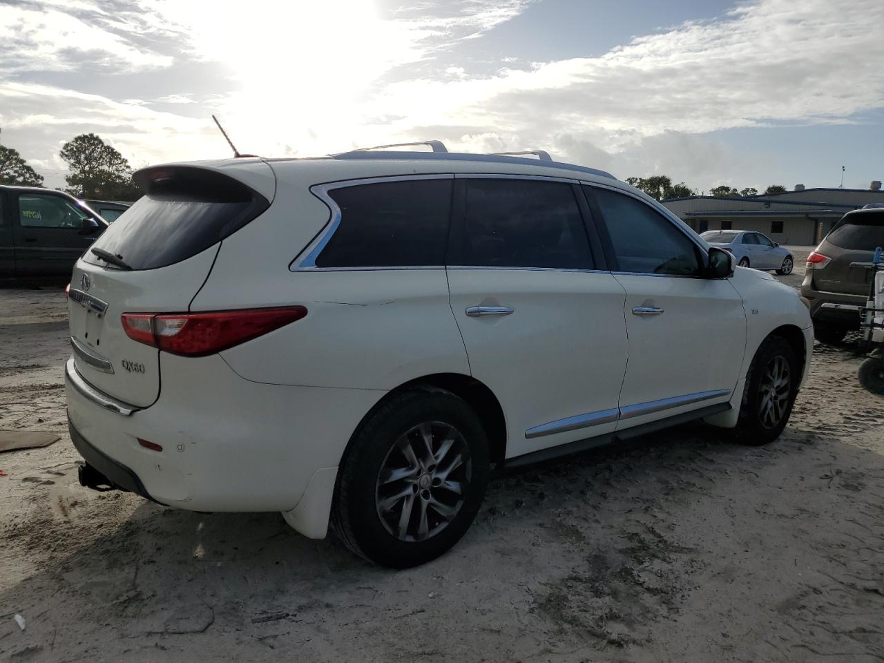 VIN 5N1AL0MM0EC552513 2014 INFINITI QX60 no.3