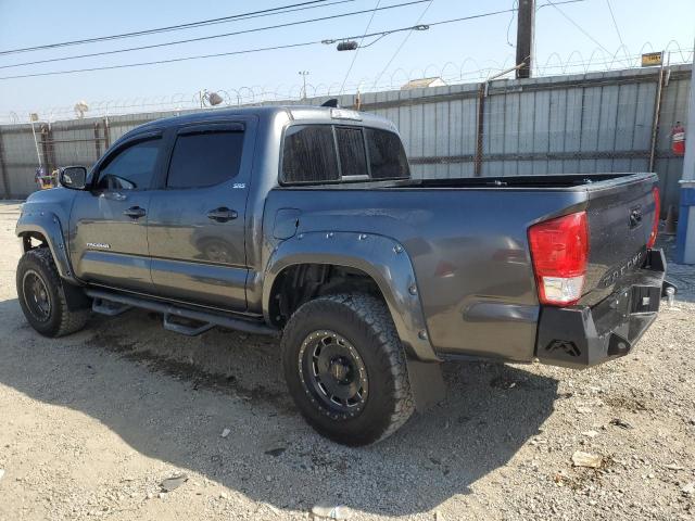 Pickups TOYOTA TACOMA 2017 Szary