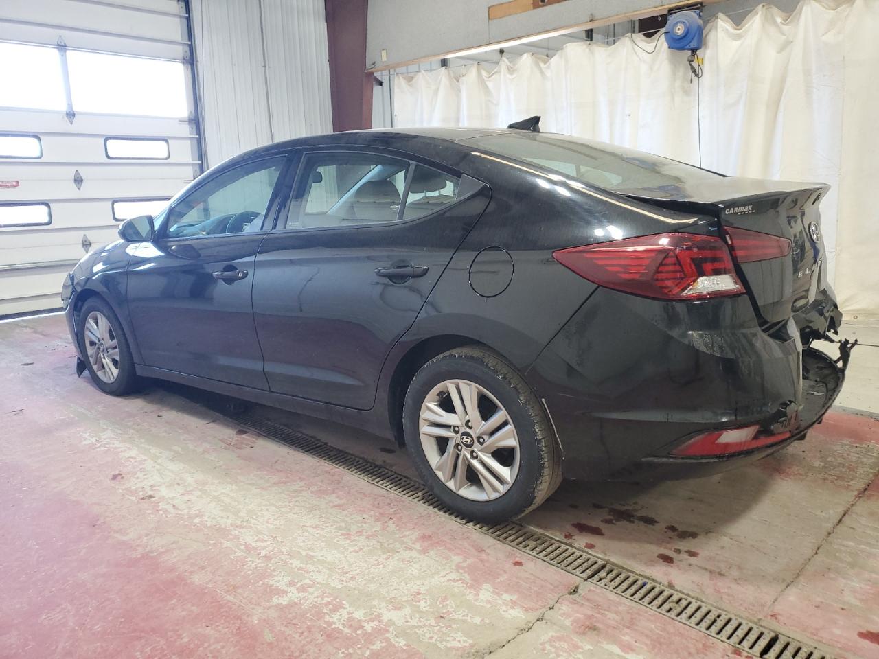 2019 Hyundai Elantra - Image 2