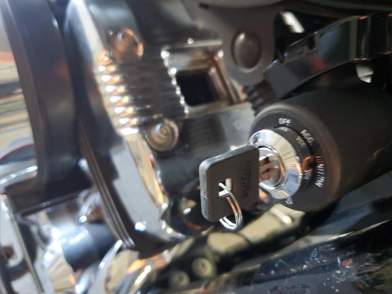 2015 Harley-Davidson Xl1200 C VIN: 1HD1CT31XFC436166 Lot: 74471054