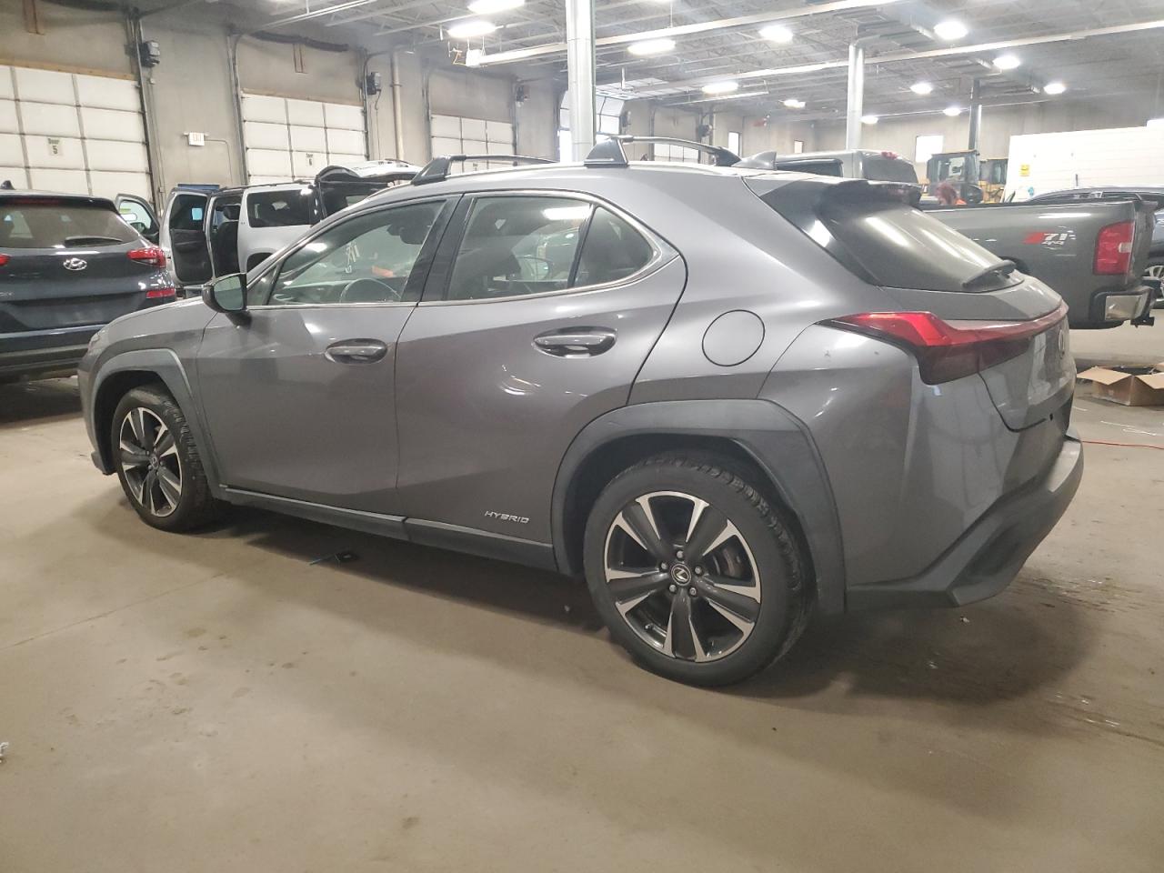 JTHU9JBH2K2018456 2019 LEXUS UX - Image 2