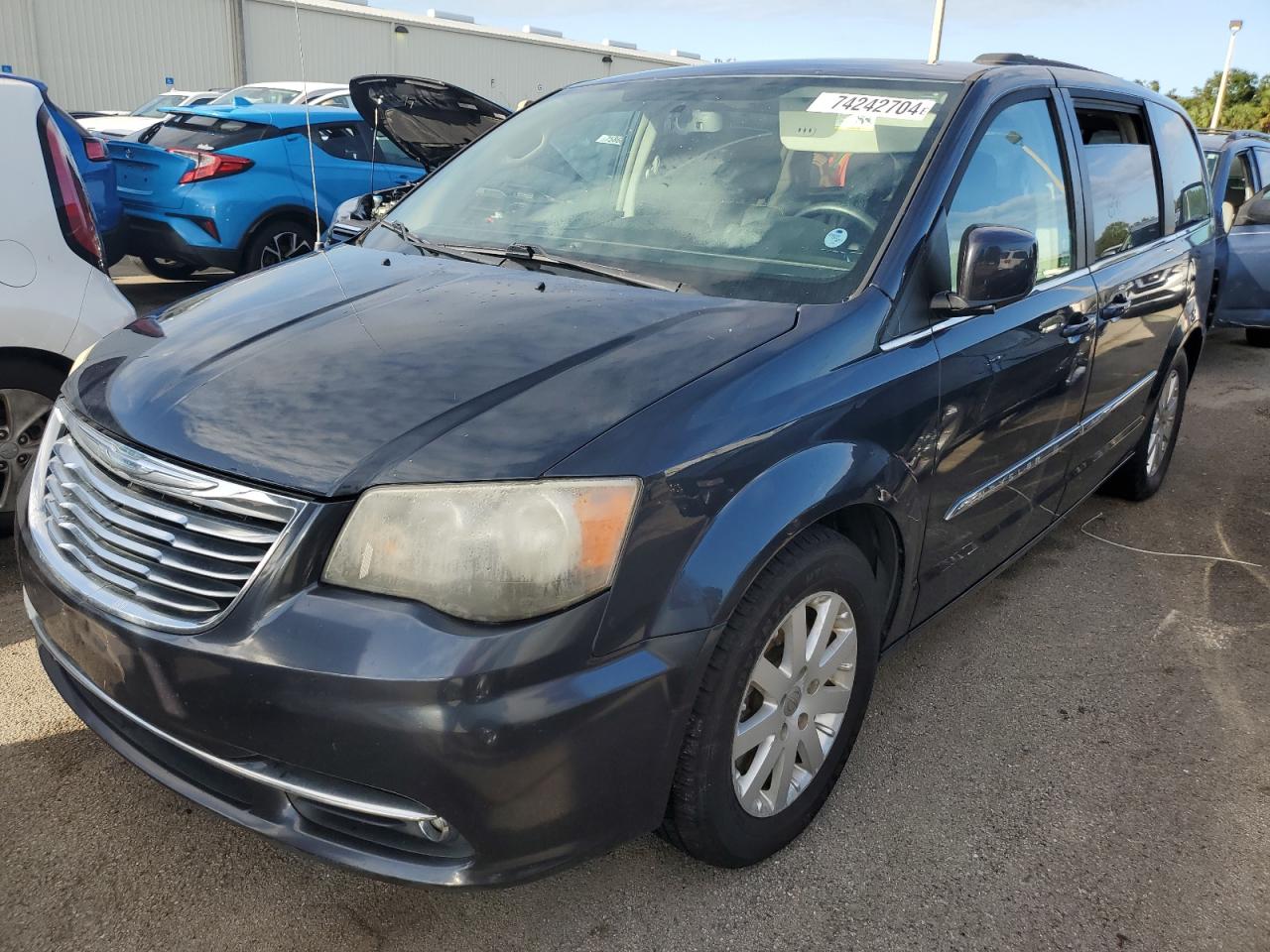 VIN 2C4RC1BG7ER157486 2014 CHRYSLER MINIVAN no.1