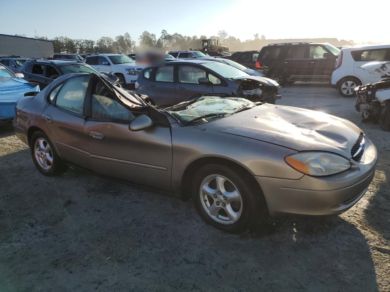 2002 Ford Taurus - Image 4