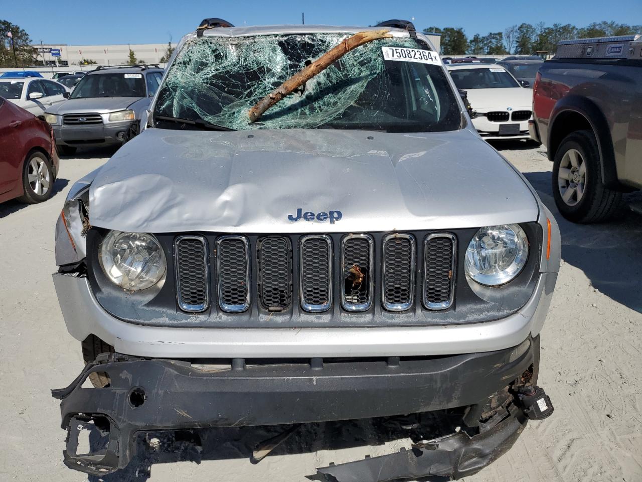 2018 Jeep Renegade - Image 5