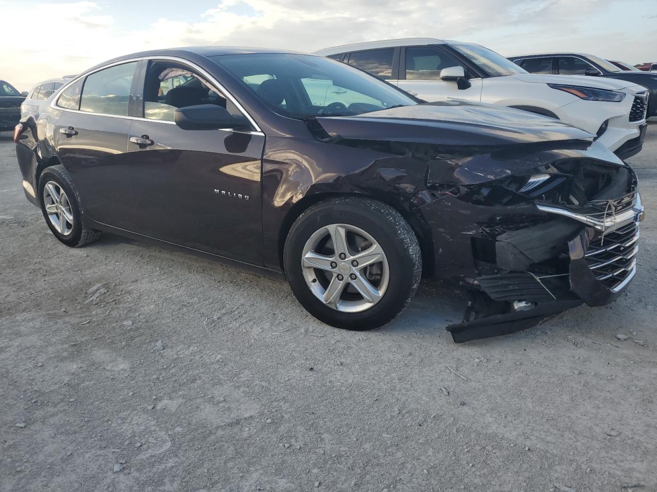 2021 Chevrolet Malibu - Image 4