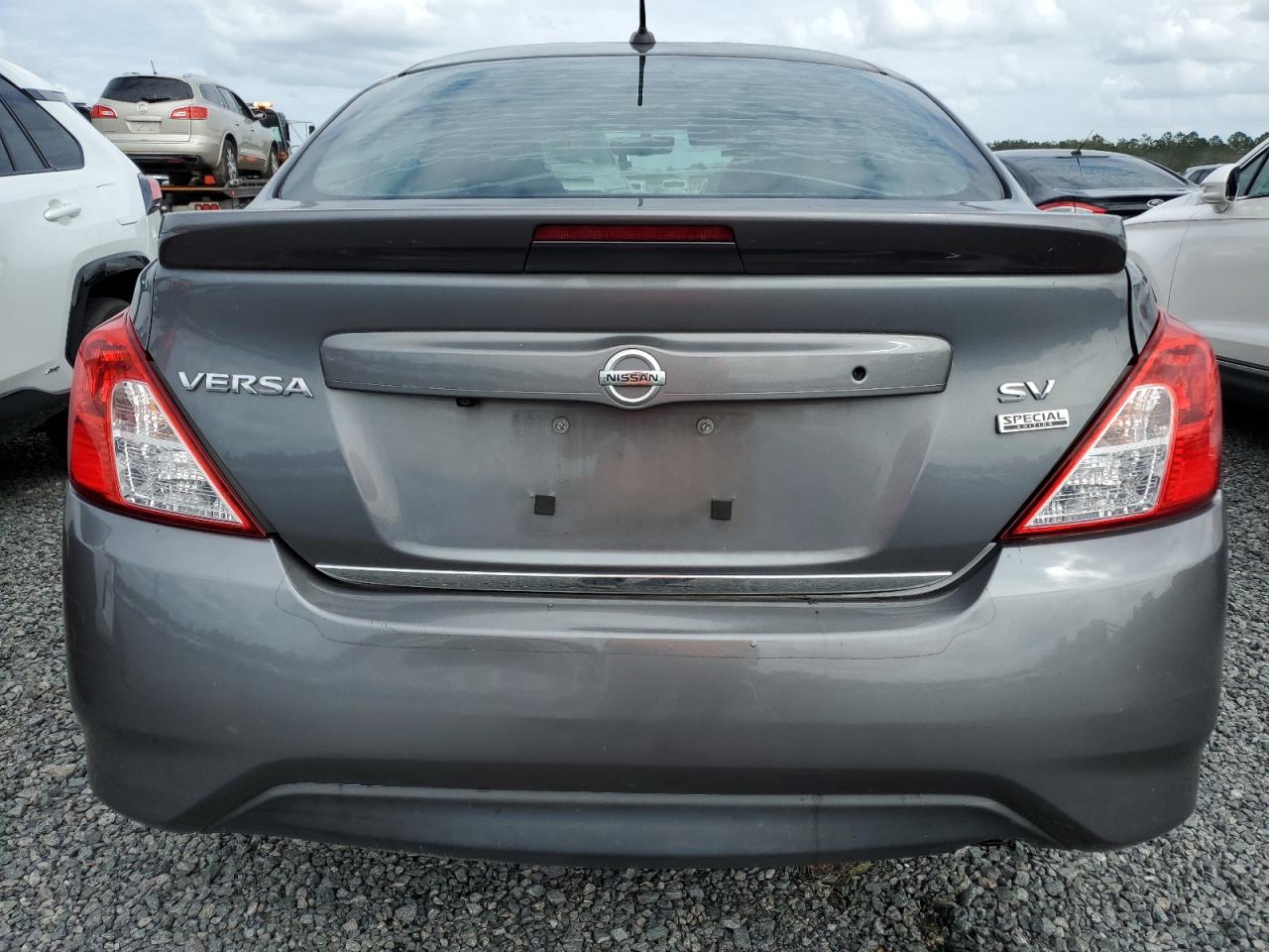 2018 Nissan Versa - Image 6