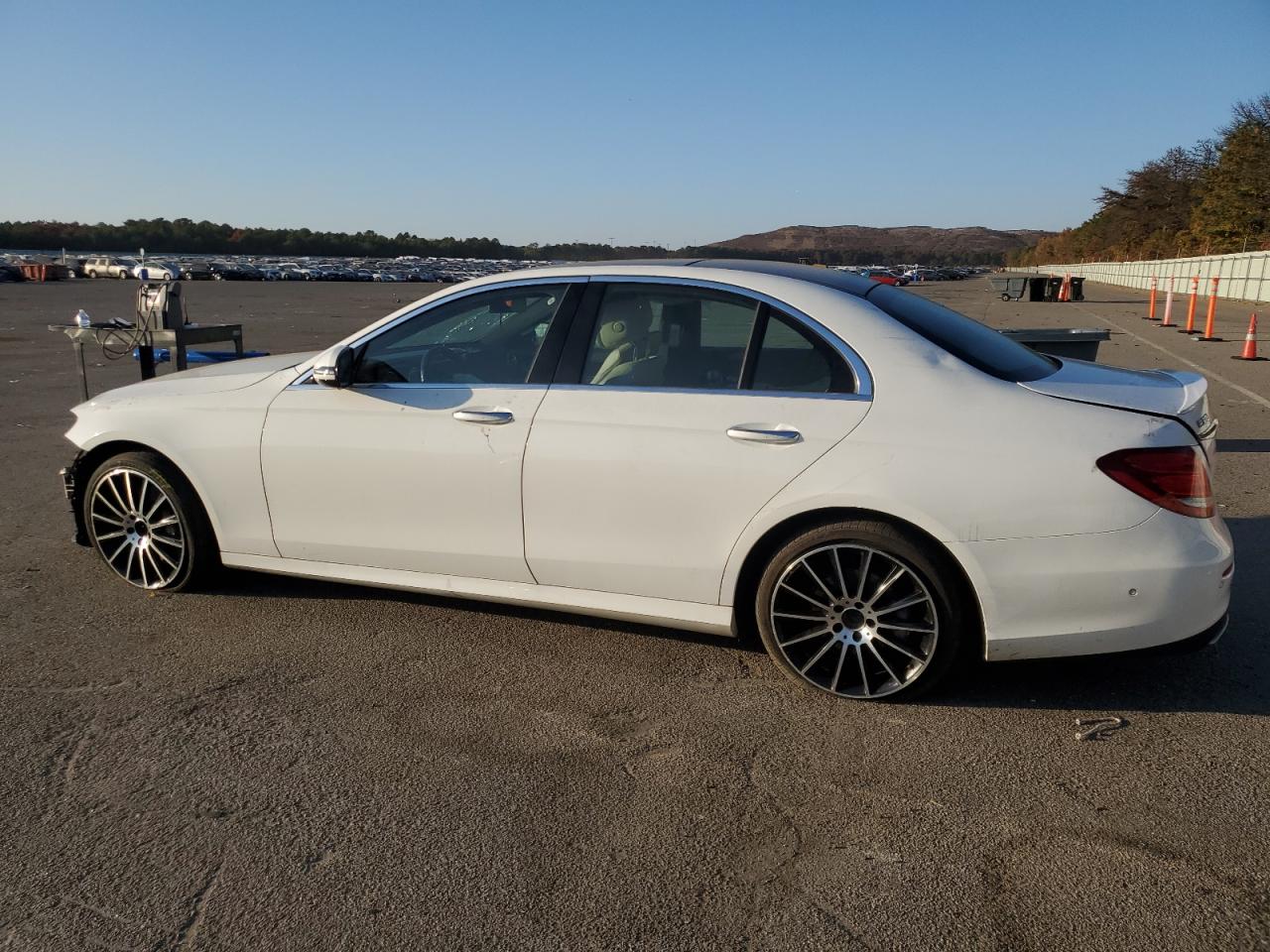 2017 Mercedes-Benz E 300 4Matic VIN: WDDZF4KB3HA113190 Lot: 76514024