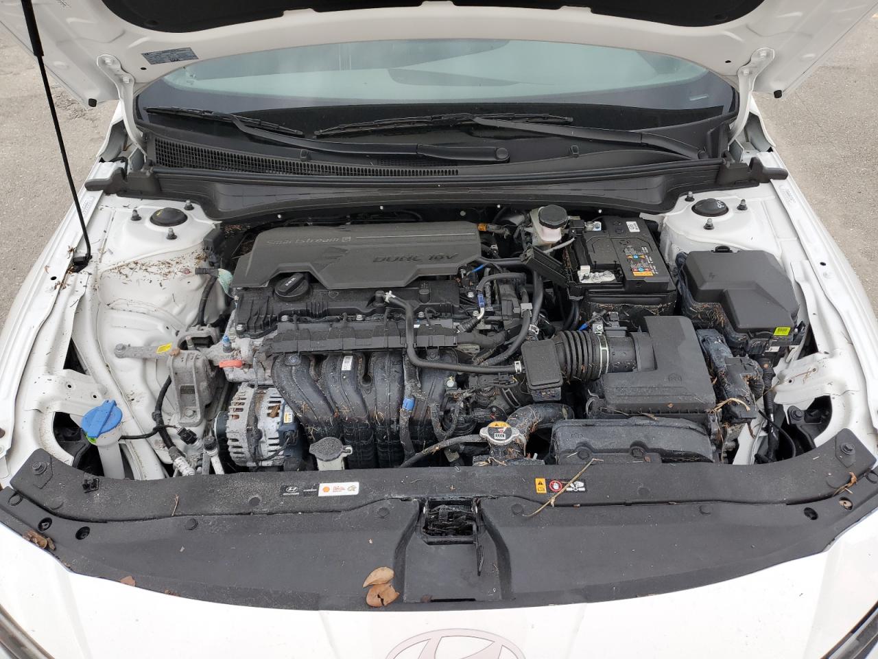 2024 Hyundai Elantra - Image 11