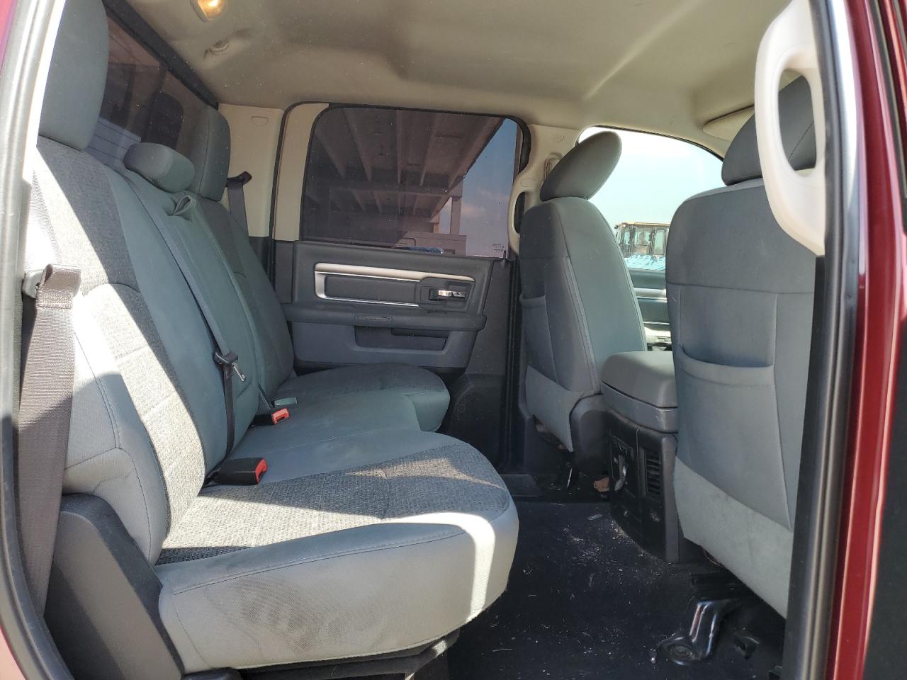 2016 RAM 1500 - Image 10
