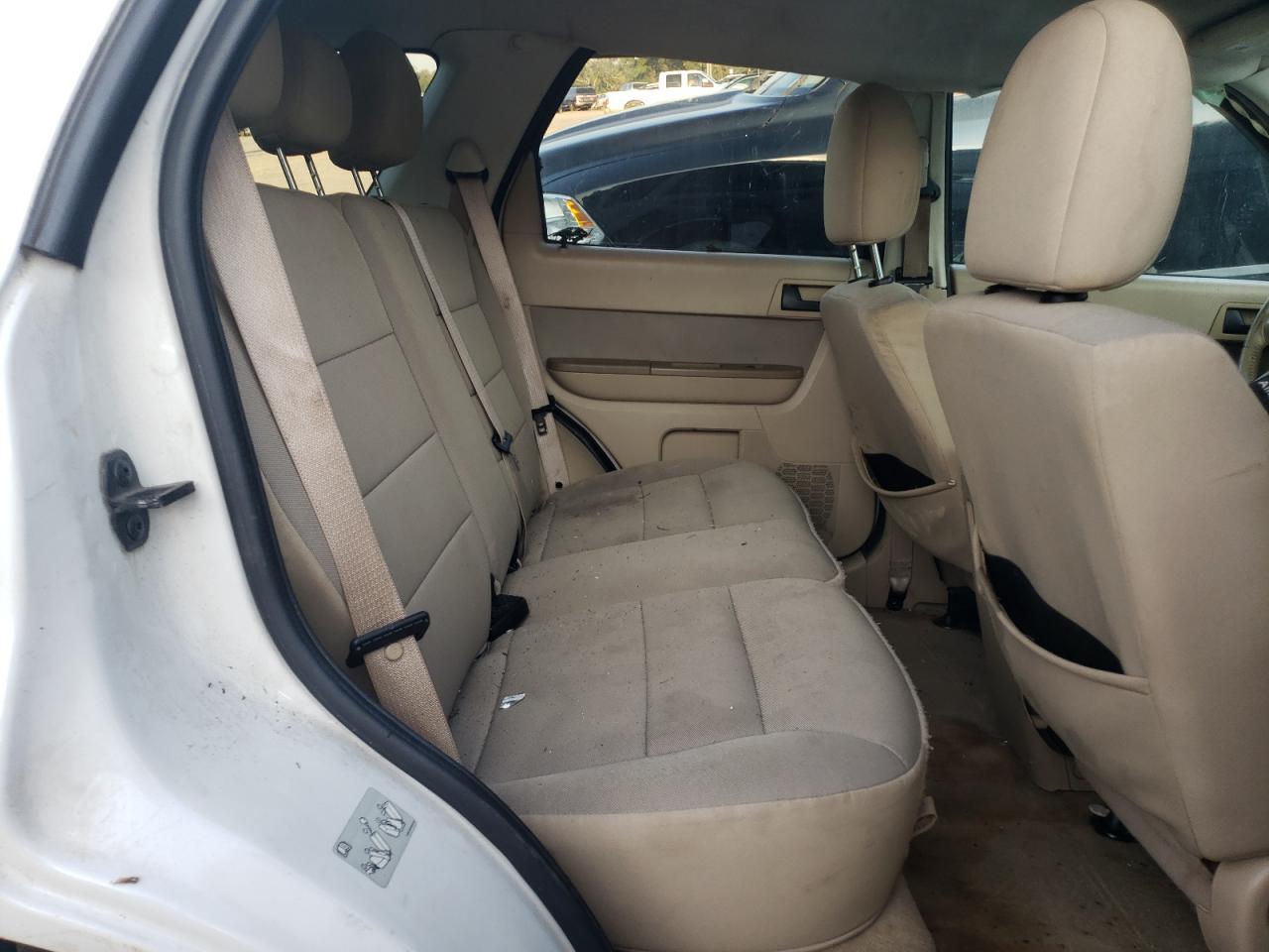 2011 Ford Escape - Image 11