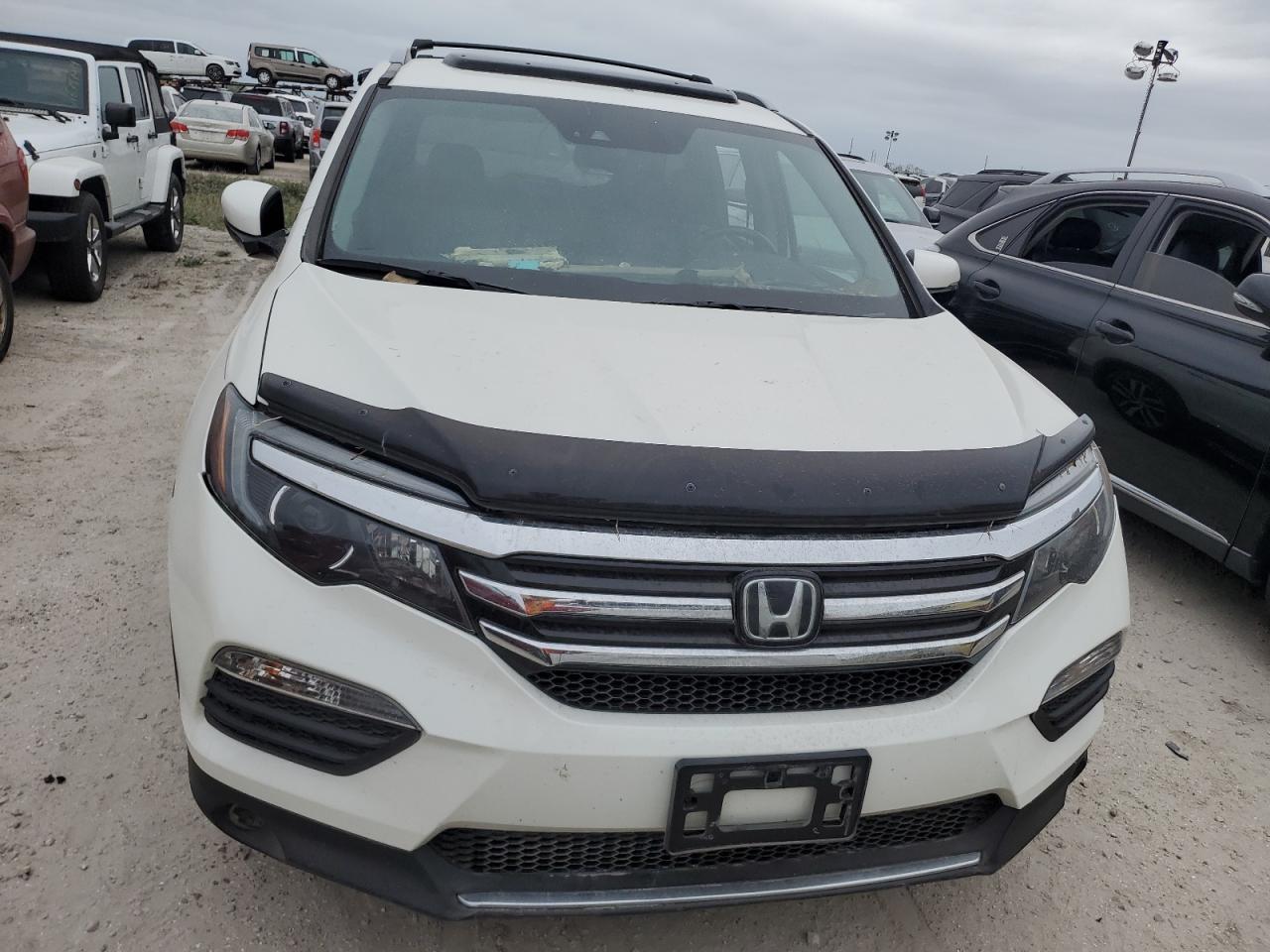 2016 Honda Pilot - Image 5