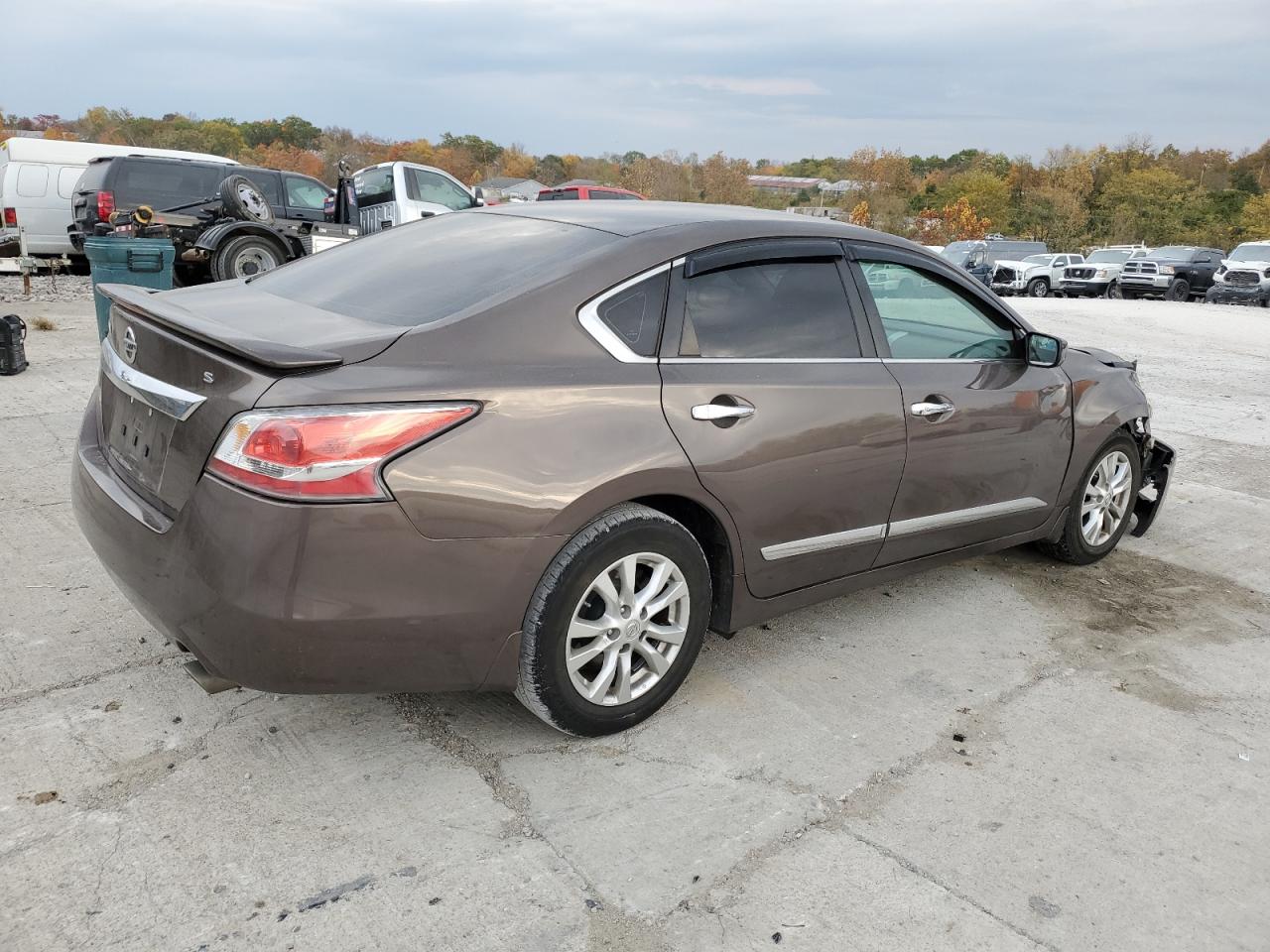 2015 Nissan Altima - Image 3