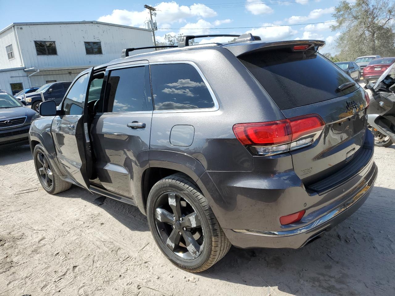 2015 Jeep Grand Cherokee - Image 2