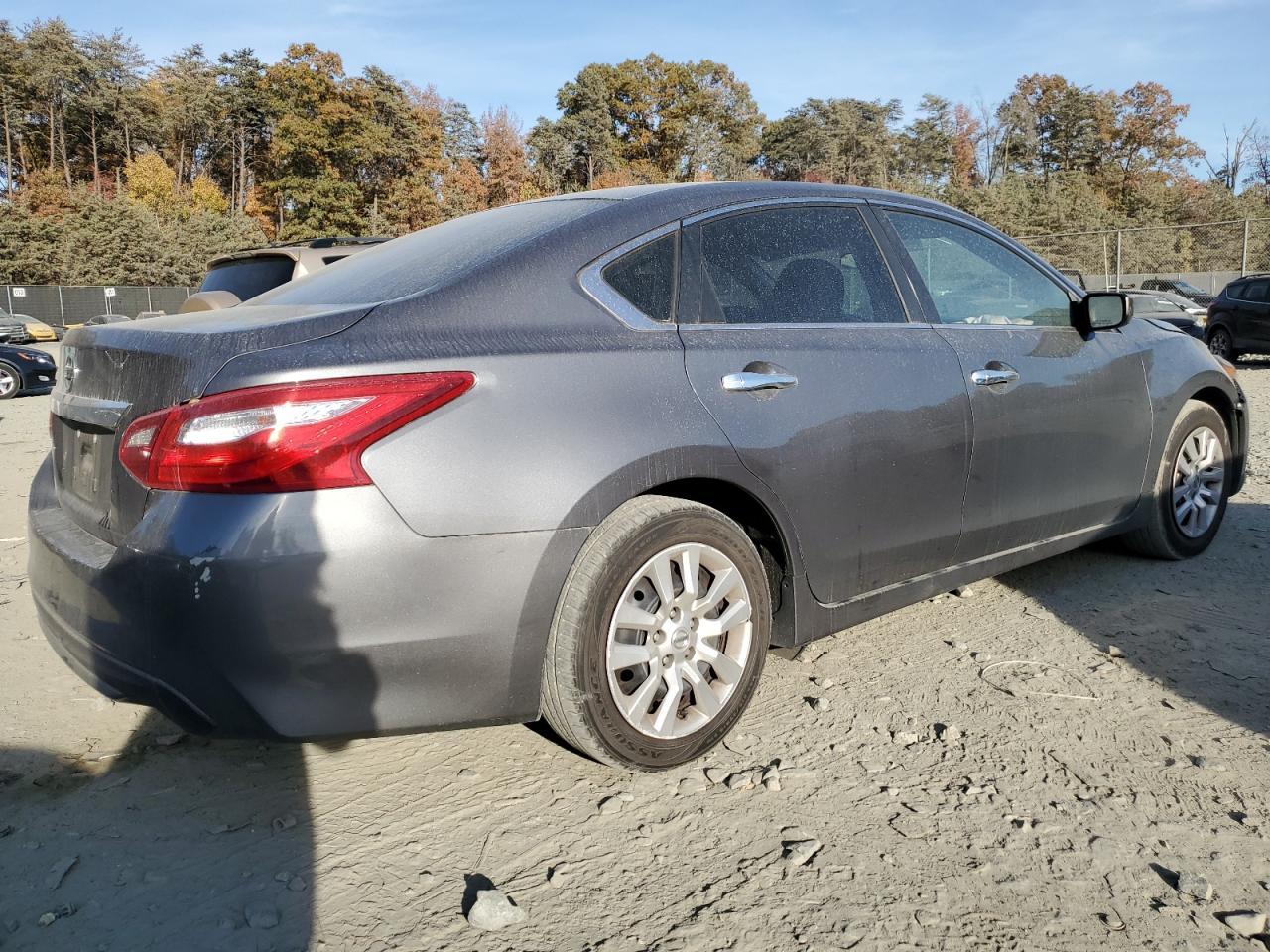 2016 Nissan Altima - Image 3