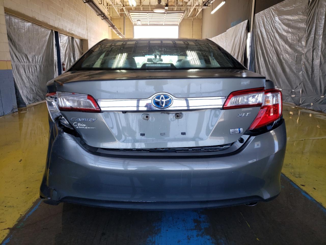 2014 Toyota Camry - Image 6