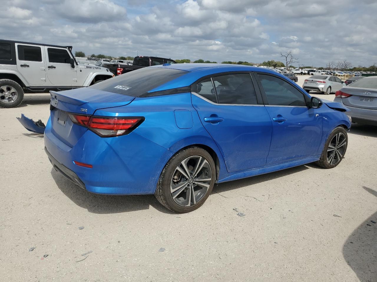 2021 Nissan Sentra - Image 3