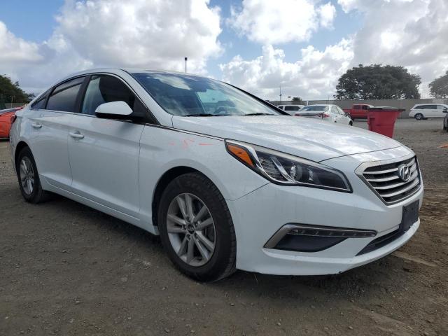  HYUNDAI SONATA 2015 Белы