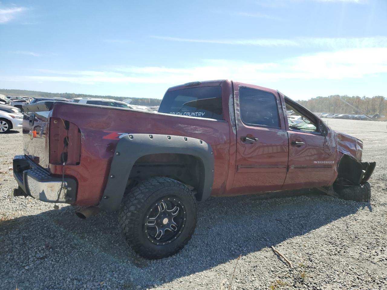 2009 Chevrolet Silverado - Image 3
