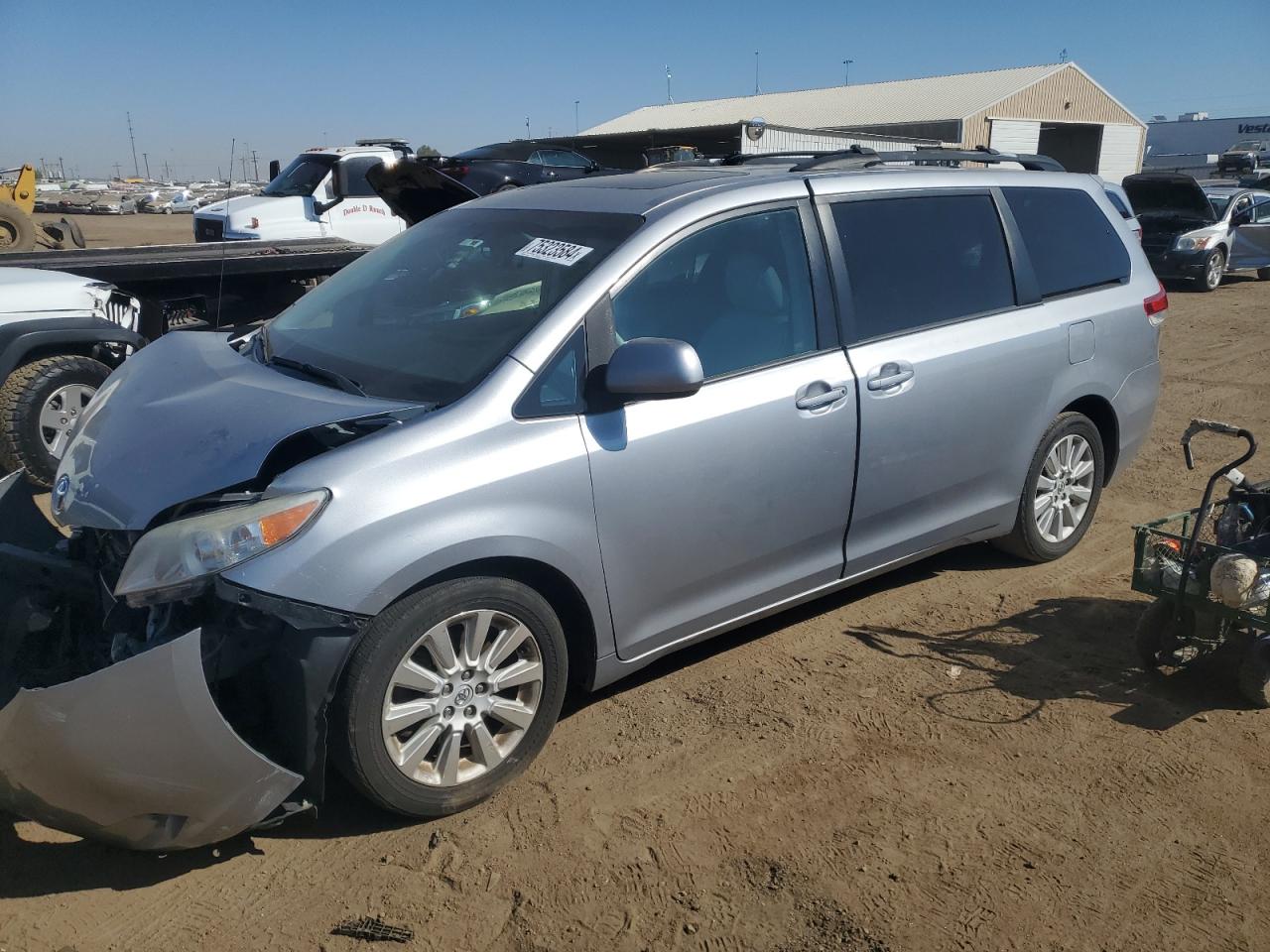 2013 Toyota Sienna - Image 1