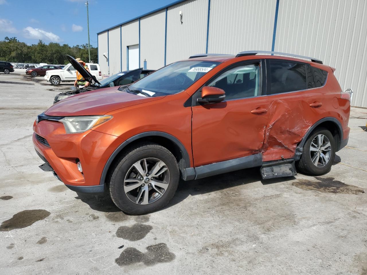 2T3WFREV1GW263203 2016 Toyota Rav4 Xle