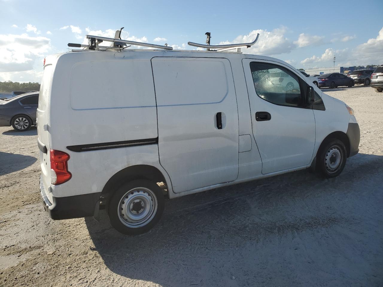 2016 Nissan NV - Image 3