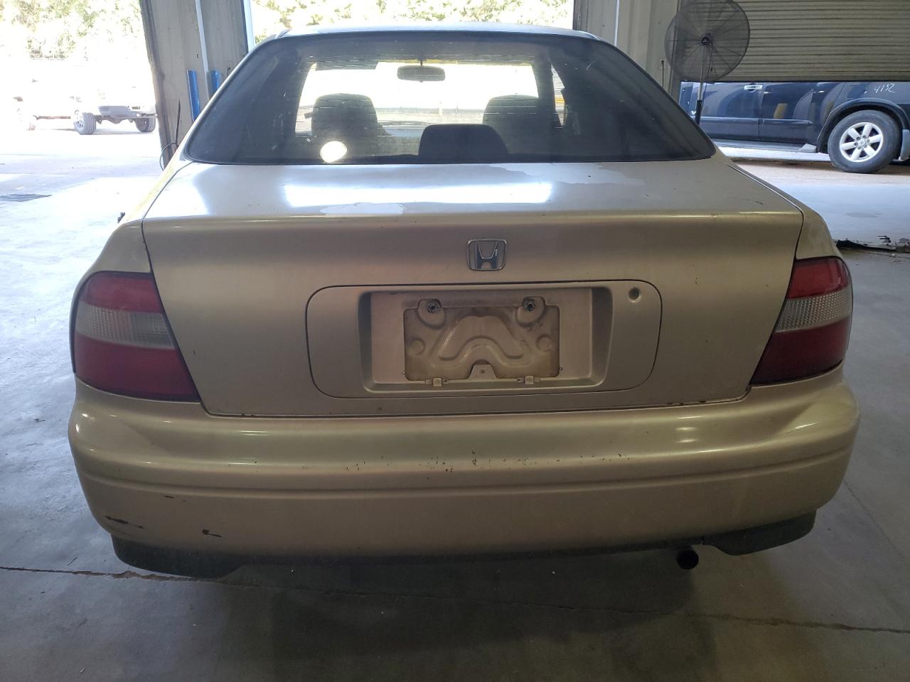 1HGCD5639RA193127 1994 Honda Accord Lx