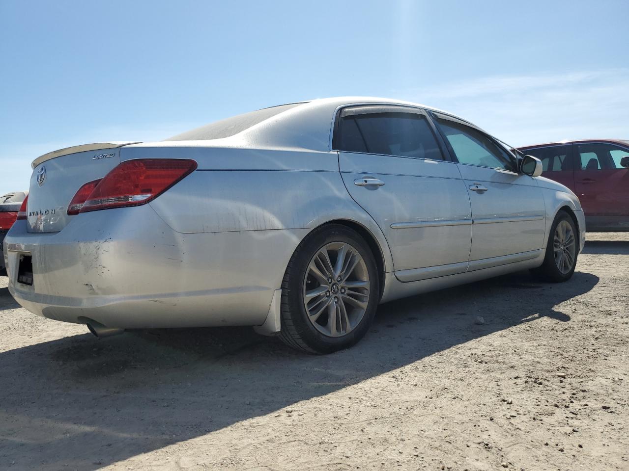 2006 Toyota Avalon - Image 3