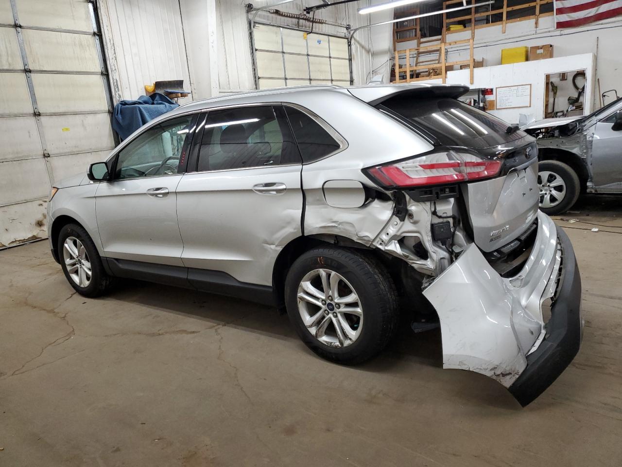 2019 Ford Edge - Image 2