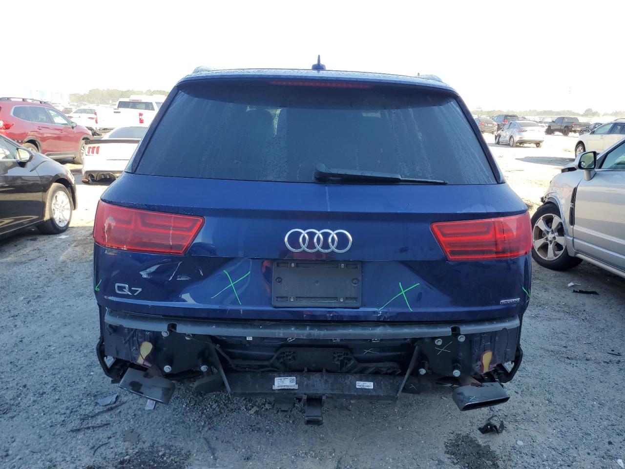 WA1LHAF70KD045963 2019 Audi Q7 Premium Plus