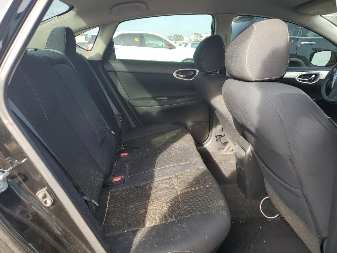 2015 Nissan Sentra - Image 10