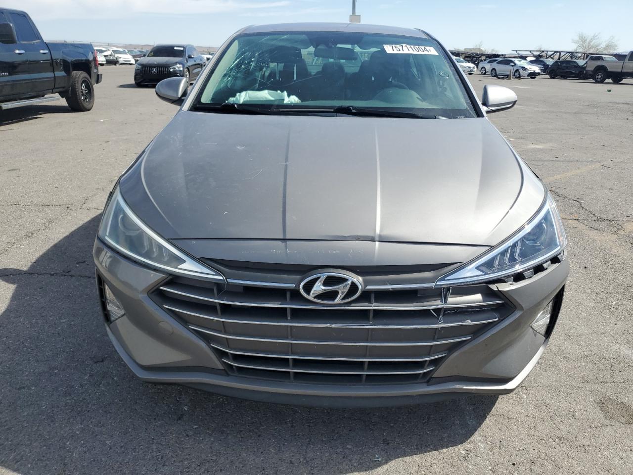 2020 Hyundai Elantra - Image 5