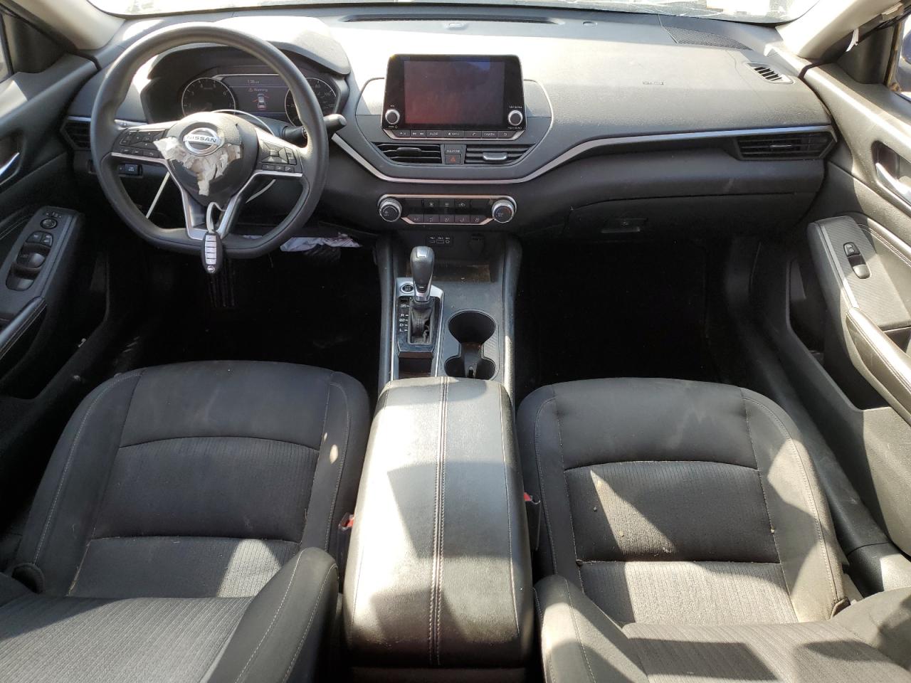 2020 Nissan Altima - Image 8