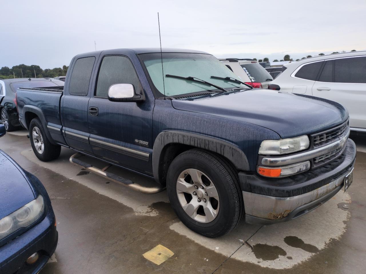 2001 Chevrolet Silverado - Image 4