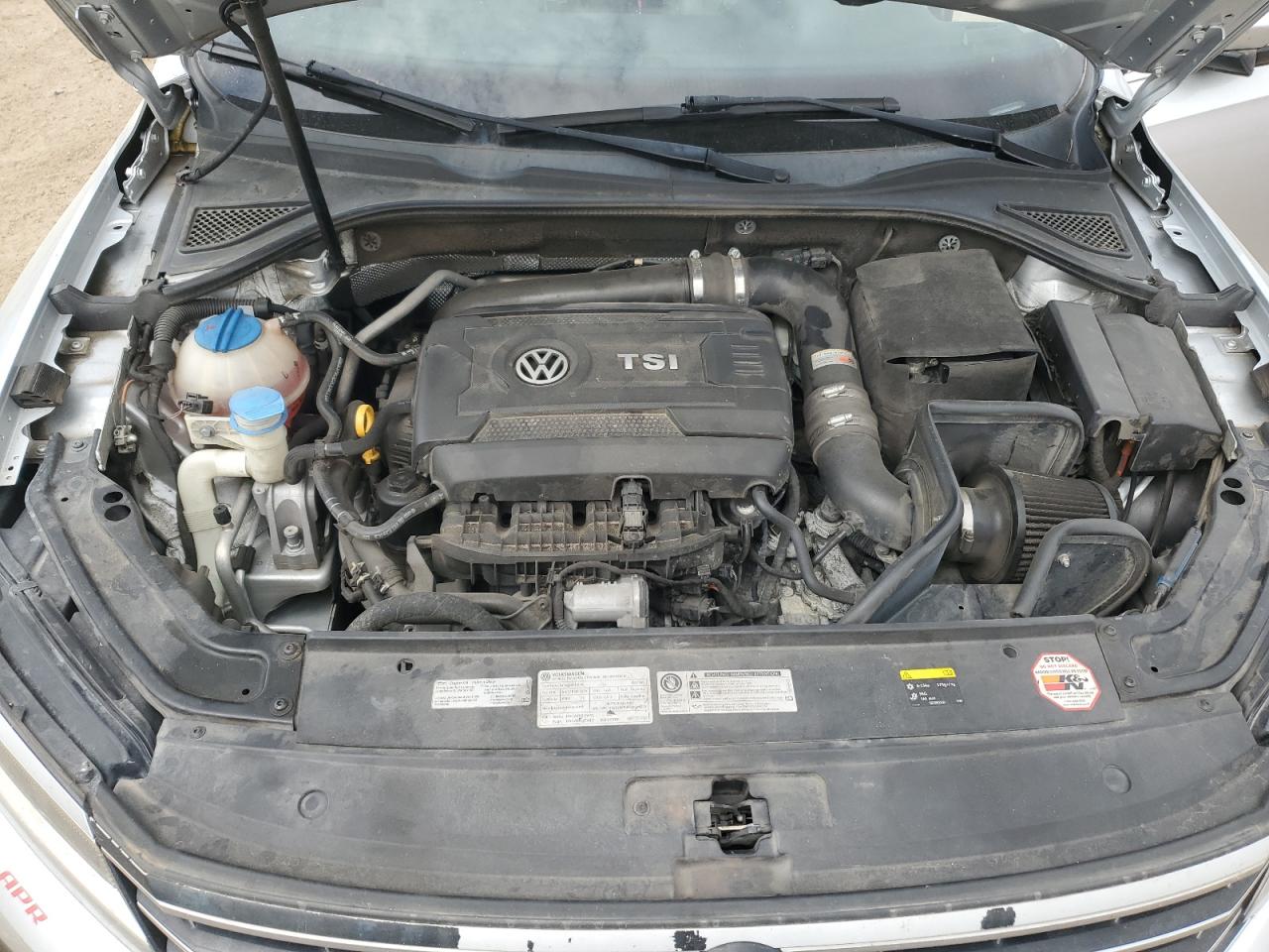 2017 Volkswagen Passat - Image 12