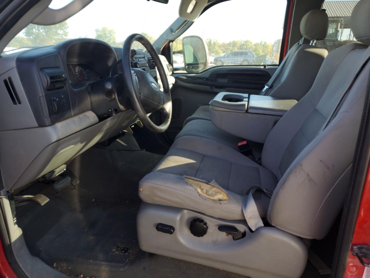 2005 Ford F250 - Image 7