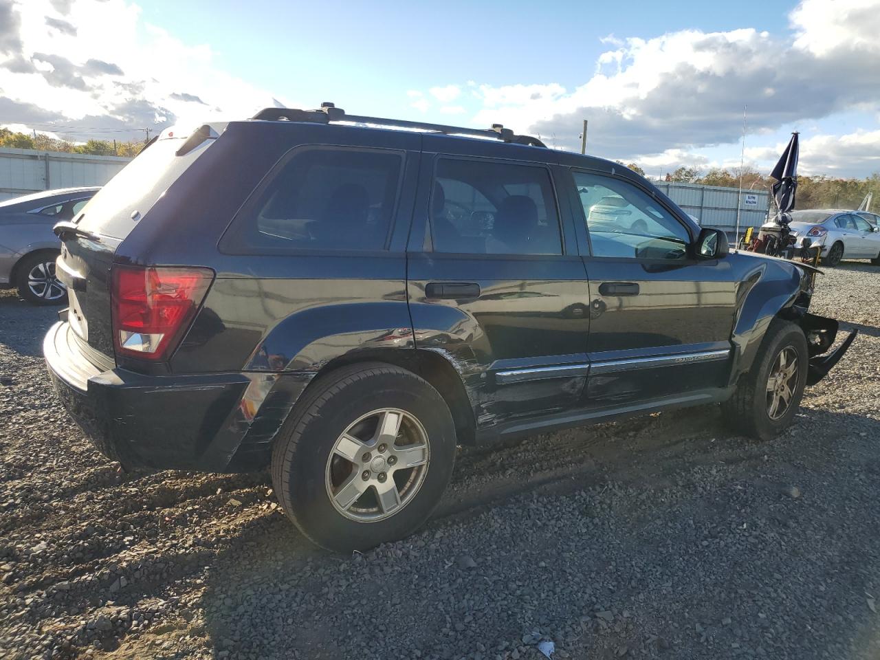2006 Jeep Grand Cherokee - Image 3