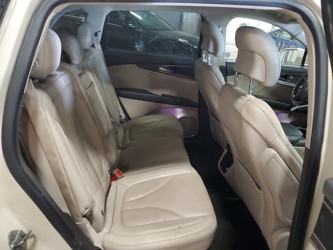 2016 Lincoln MKX - Image 11