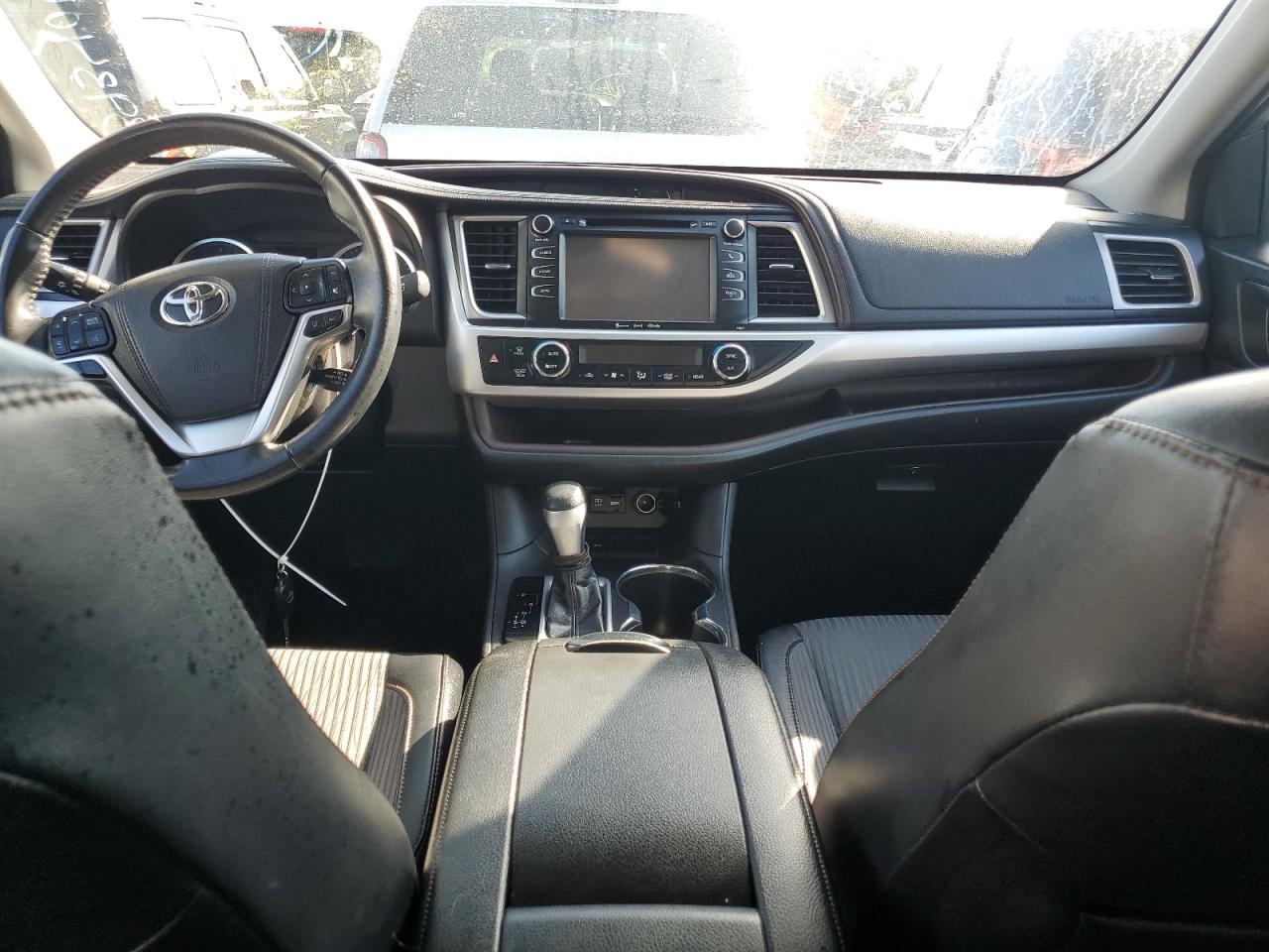 2019 Toyota Highlander - Image 8
