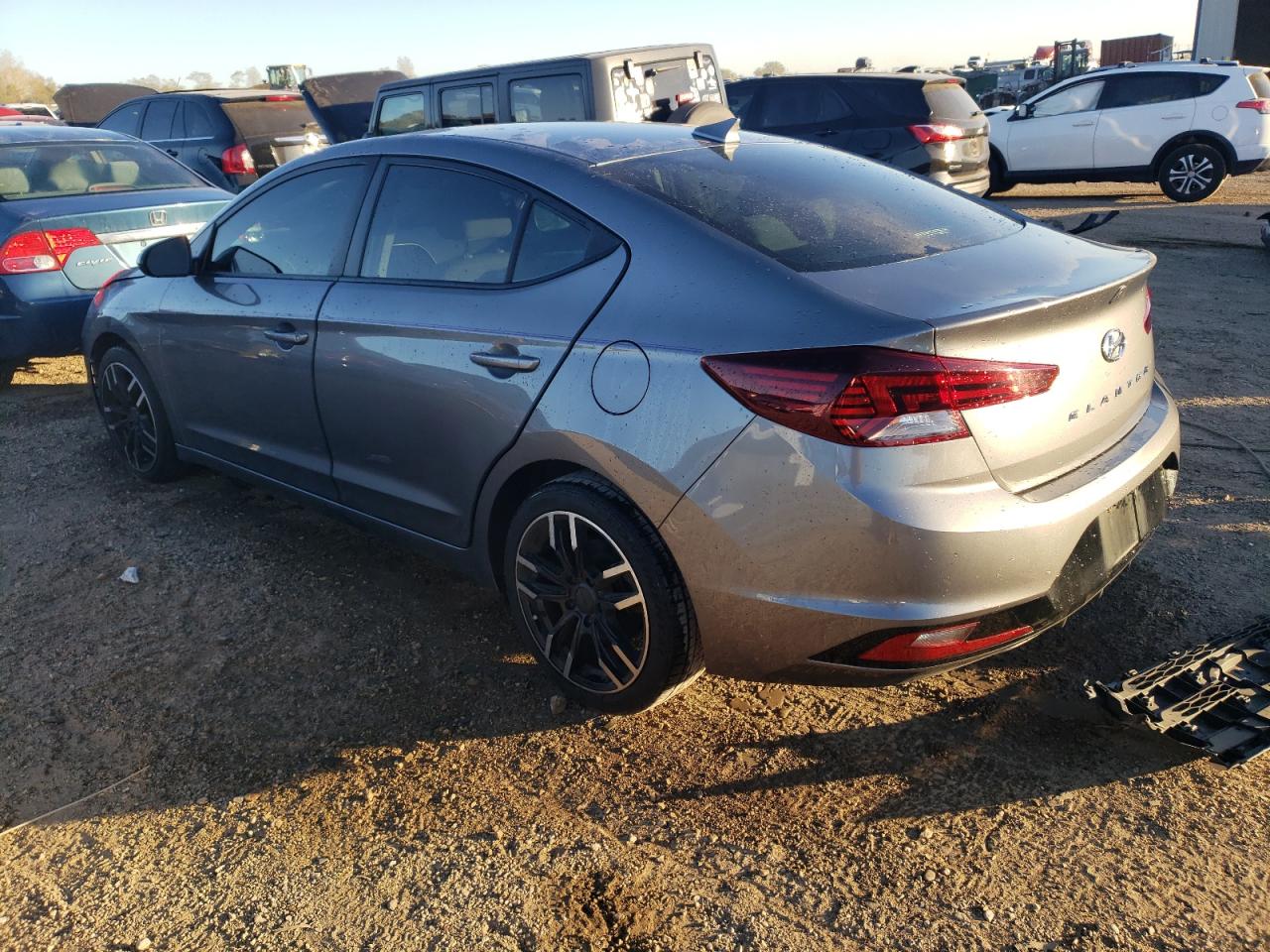 2019 Hyundai Elantra - Image 2