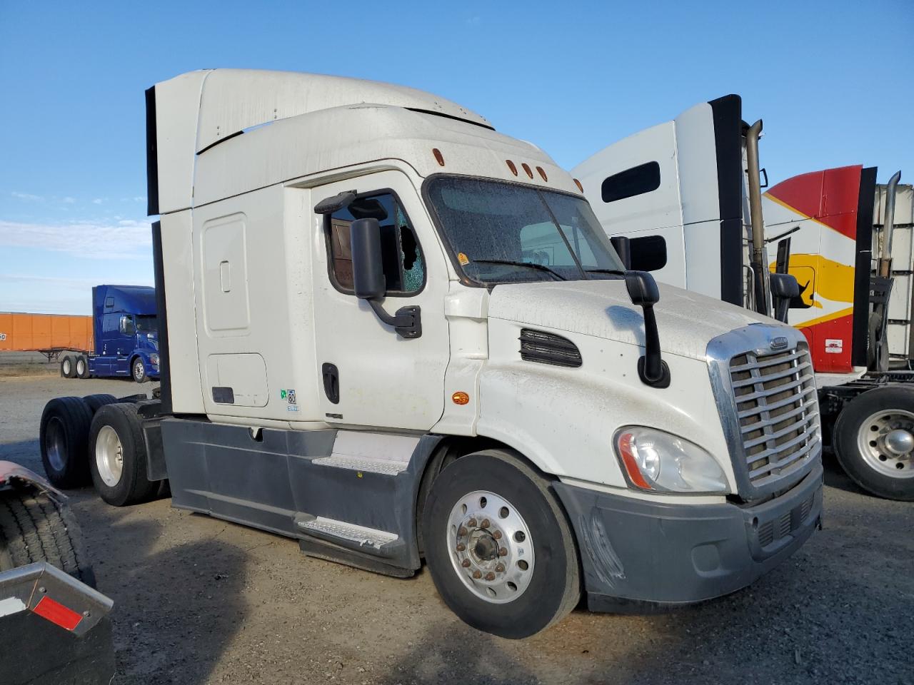 2017 Freightliner Cascadia 113  for Sale in Sacramento, CA - Vandalism