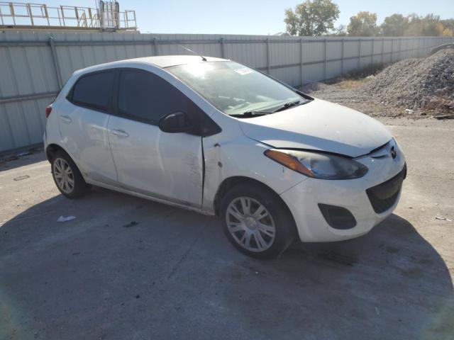 Hatchbacks MAZDA 2 2014 White