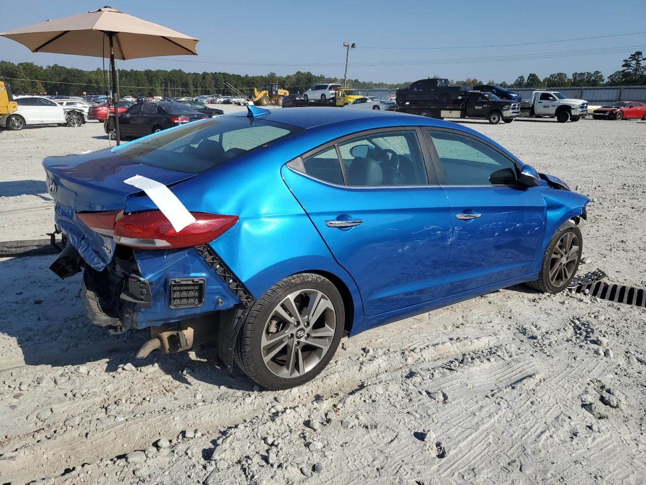 2017 Hyundai Elantra - Image 3