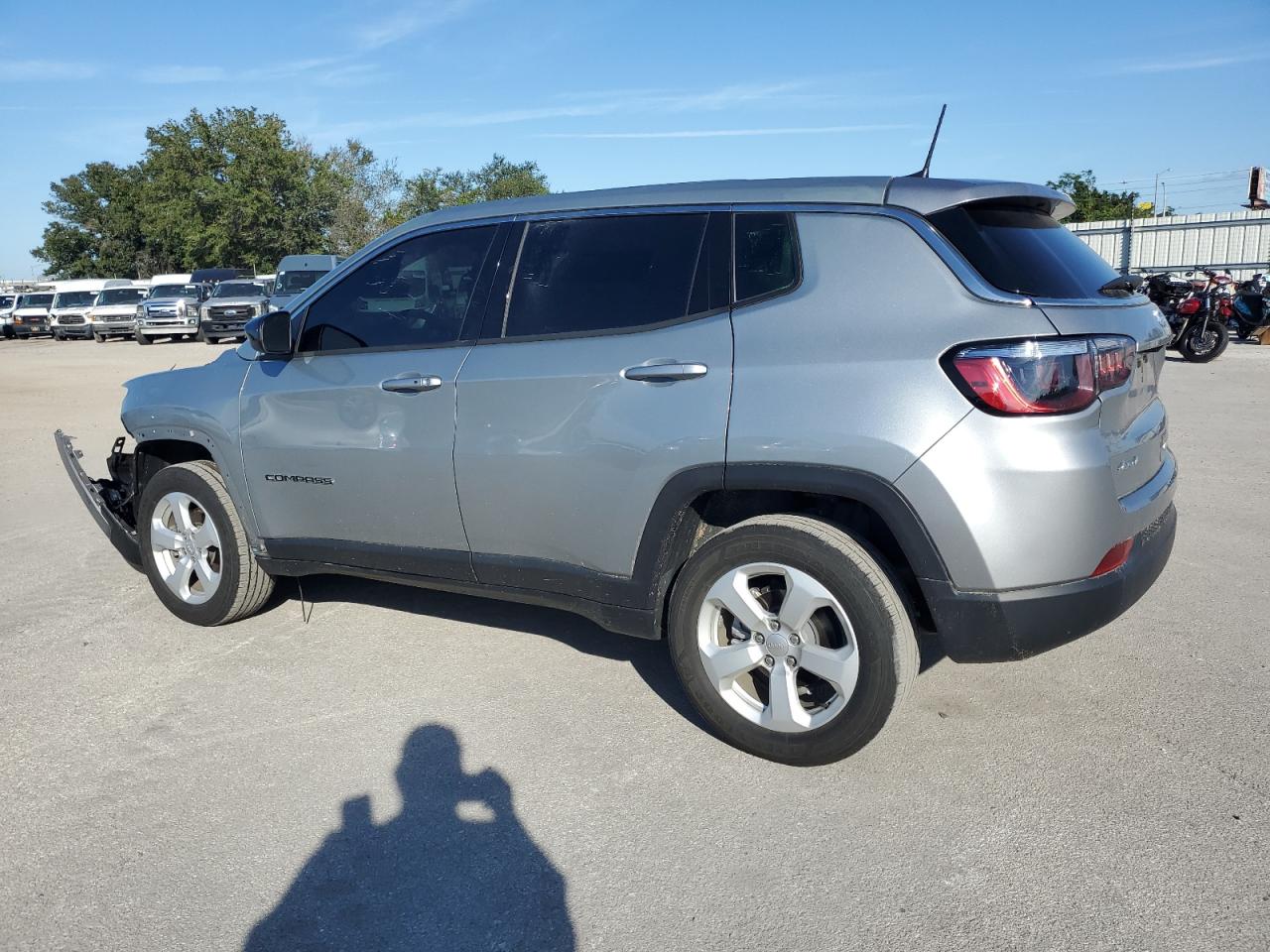 2022 Jeep Compass - Image 2