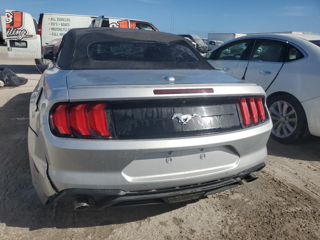 2019 Ford Mustang - Image 6