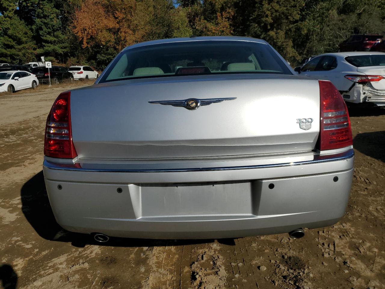 2007 Chrysler 300 - Image 6